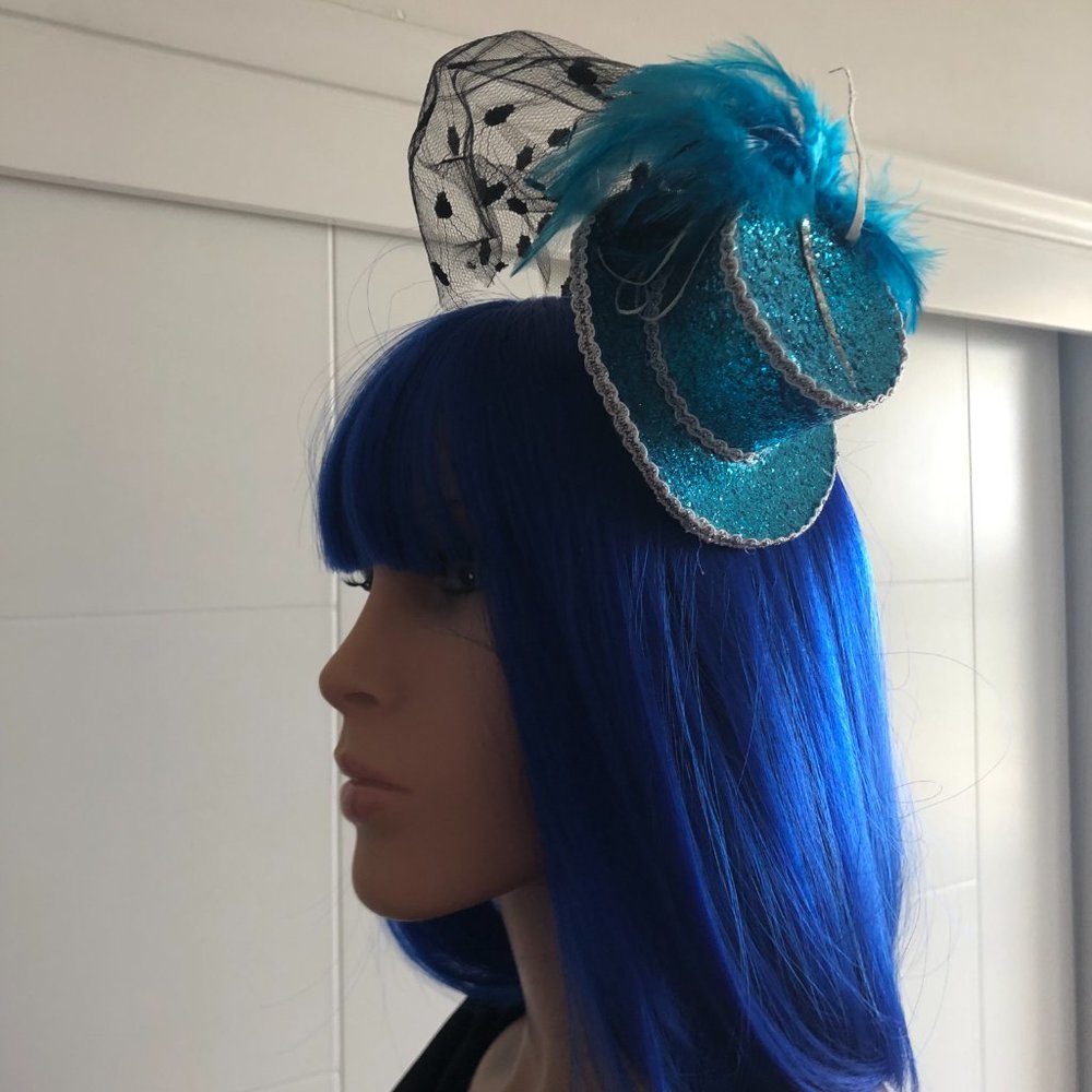 Tiny glitter hat
